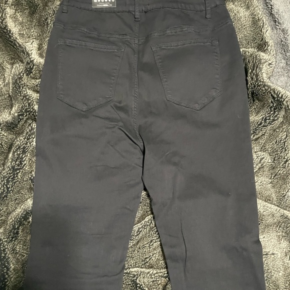 Fashion nova black jeans - Picture 3 of 3